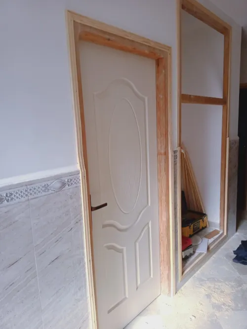 Montage porte en bois