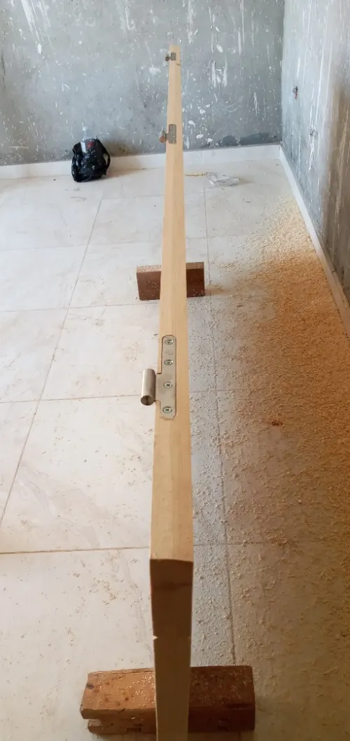 Montage porte en bois