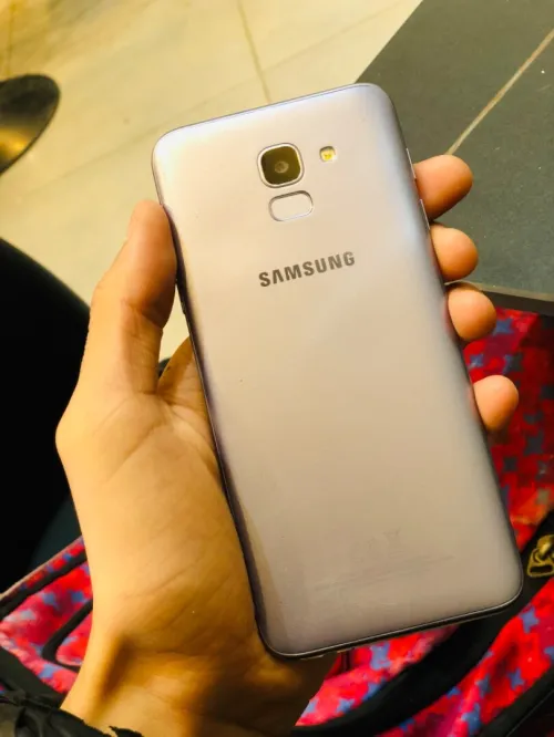 Samsung J6