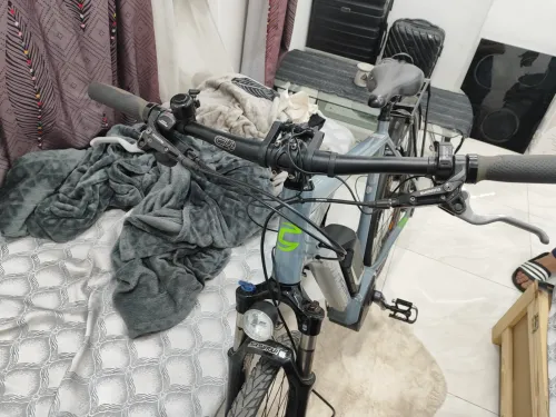 Vélo électrique carbone
