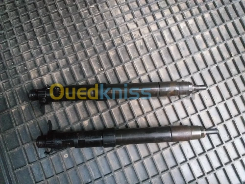 INJECTEUR 2.0 L HDI  3008 .  C4 .  DS5  .EXPERT