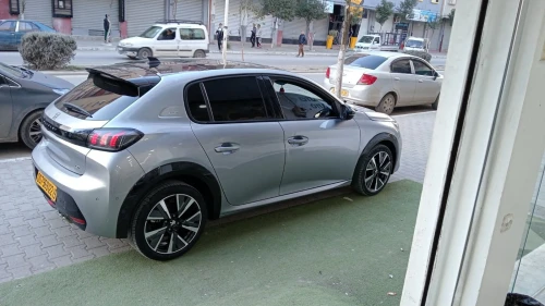 Peugeot 208 2022 Allure Facelift