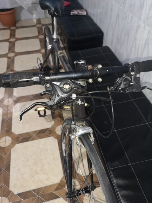 Vélo de route b'twin triban