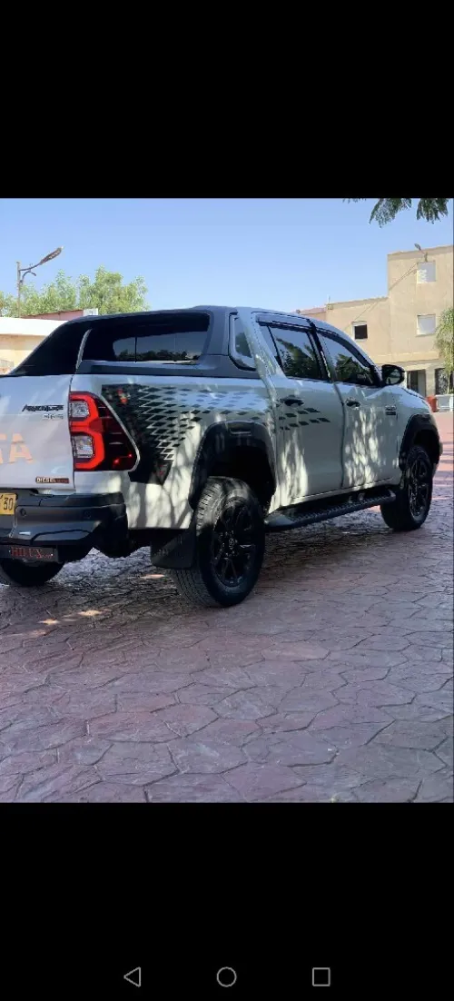 Toyota Adventur 2025 