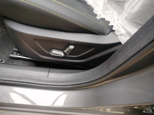 Geely Coolray 2025 