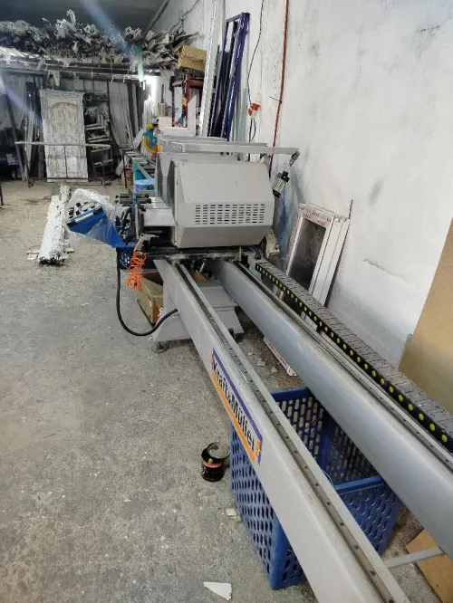 Machine menuiserie PVC alu double tête 