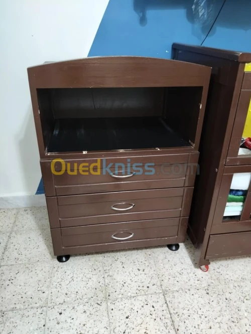 Lit bébé avec commode 