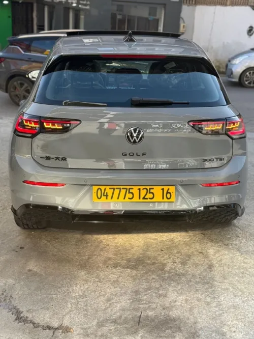 Volkswagen Golf 8 2025 R Black Edition 