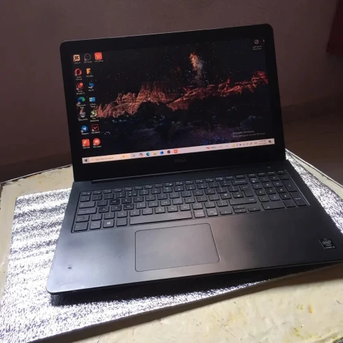 /Pc dell Inspiron i5 5th/8gb Ram/1r gb Hdd/GPU amd r7