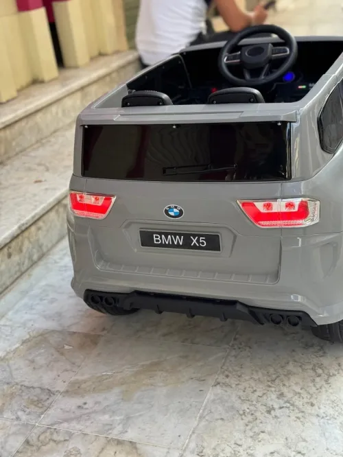 Voiture électrique pour enfants 