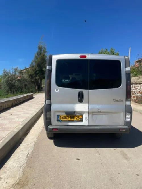 Renault Trafic 2006 2 box