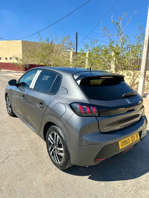 Peugeot 208 2023 Allure Pack