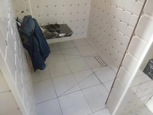 Maçon fiance faïence et del de sol ذو خبرة