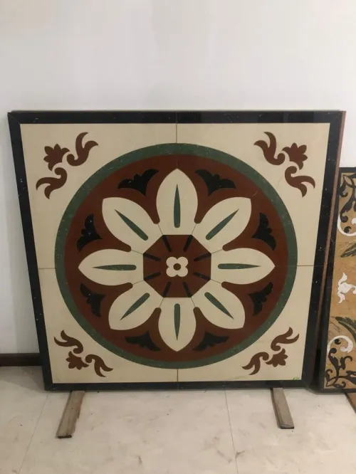 Tableau en marbre et céramique 