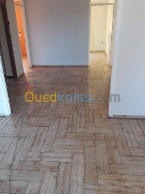 Poncage nettoyag dalle de sol