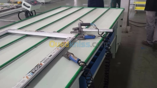 Fabrication portes et fenêtres en PVC