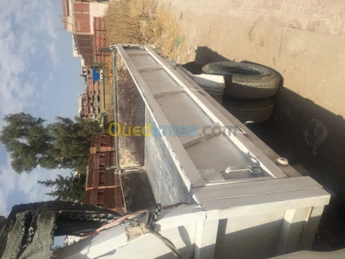 Location de camion benne jmc