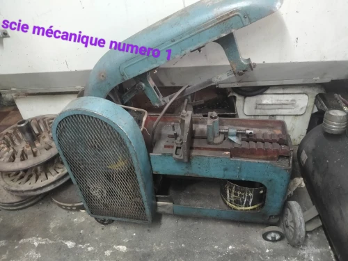 scie mécanique a ruban