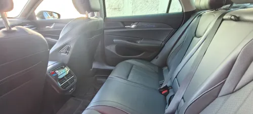 Volkswagen Passat 2025 Pro
