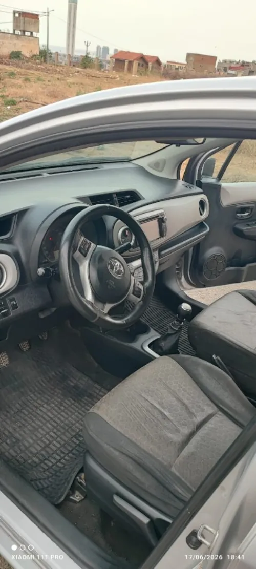 Toyota Yaris 2012 