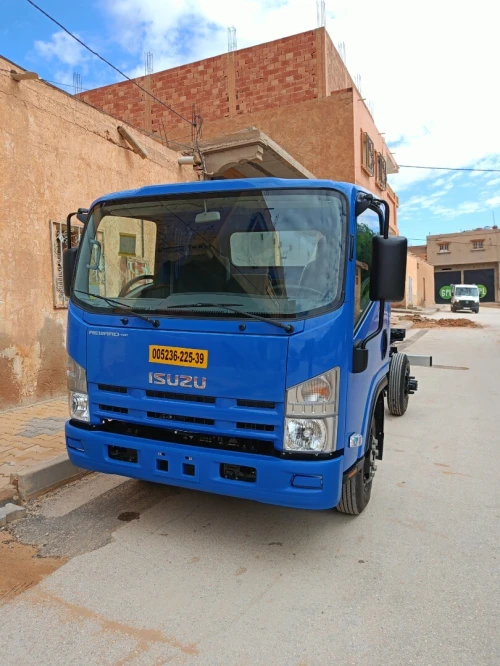 Isuzu super jumbo 2025