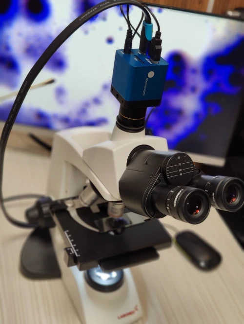 MICROSCOPE BINOCULAIRE - TRINOCULAIRE 