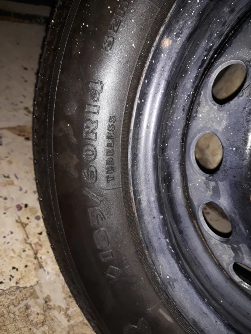 Pneu 185/60/R14 Good Year Neuf avec jante
