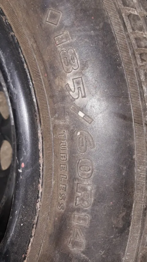 Pneu 185/60/R14 Good Year Neuf avec jante