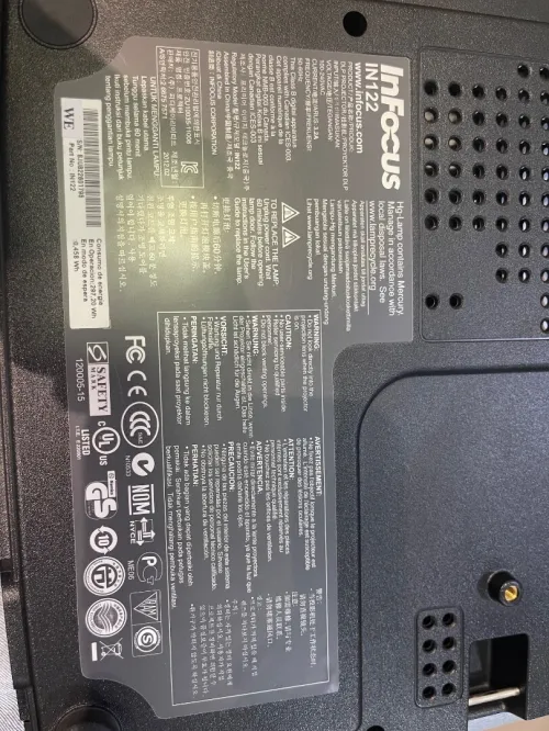 InFocus IN112 - Projecteur DLP - 3D - 2700 lumens - 800 x 600 - 4:3