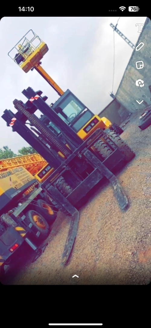 Location Clark 10/15/18/20/28 tonne et manito 18 mètre 