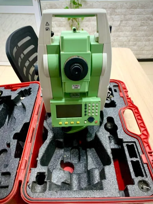 MACHINE GEOMETRE TOPOGRAPHE AVENDRE