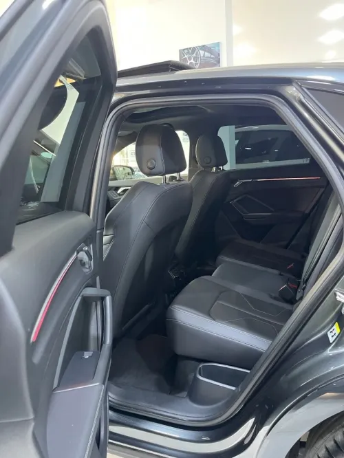 Audi Q3 2025 S lien