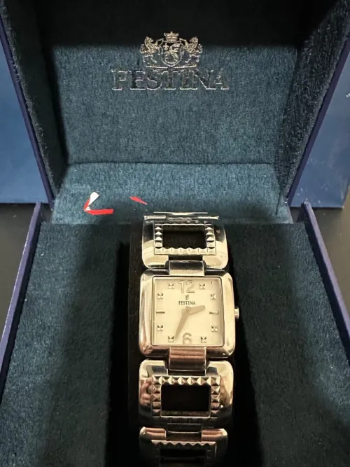 Montre originaux pour femme