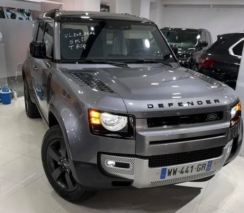 Land Rover Defender 2021 
