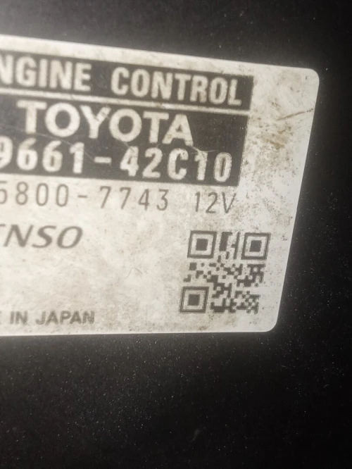 Calculateur Moteur TOYOTA ( ECU )