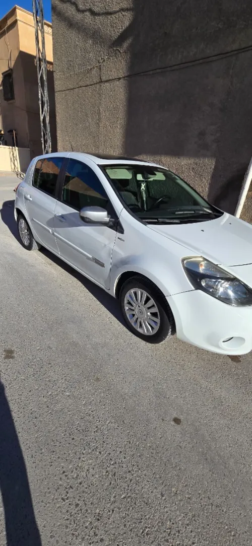Renault Clio 3 2012 Night and Day