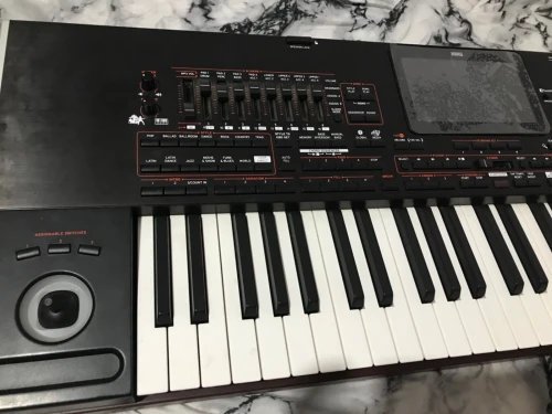 Piano pa4x