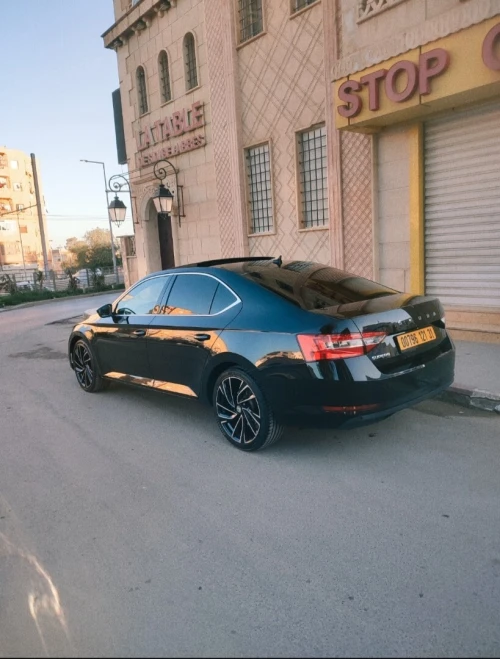 Skoda Superb 2021 Laurin&Klement