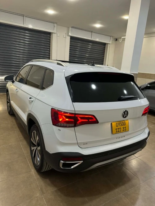 Volkswagen Taos 2022 SE Black 