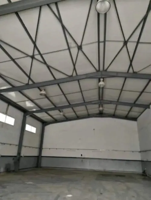 installation chemin de câble et éclairage pour hangar.