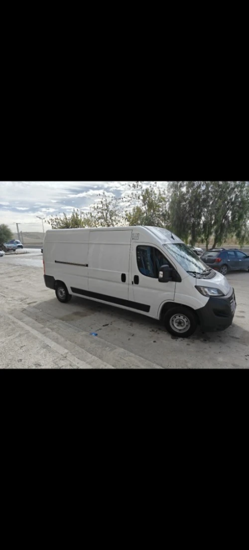 Fiat Ducato 2023 3 panou