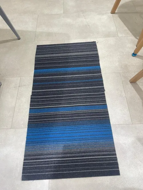moquette en dalles 50x50
