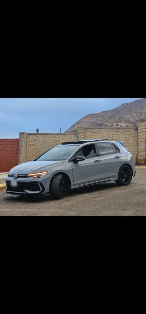 Volkswagen Golf 8 2025 R