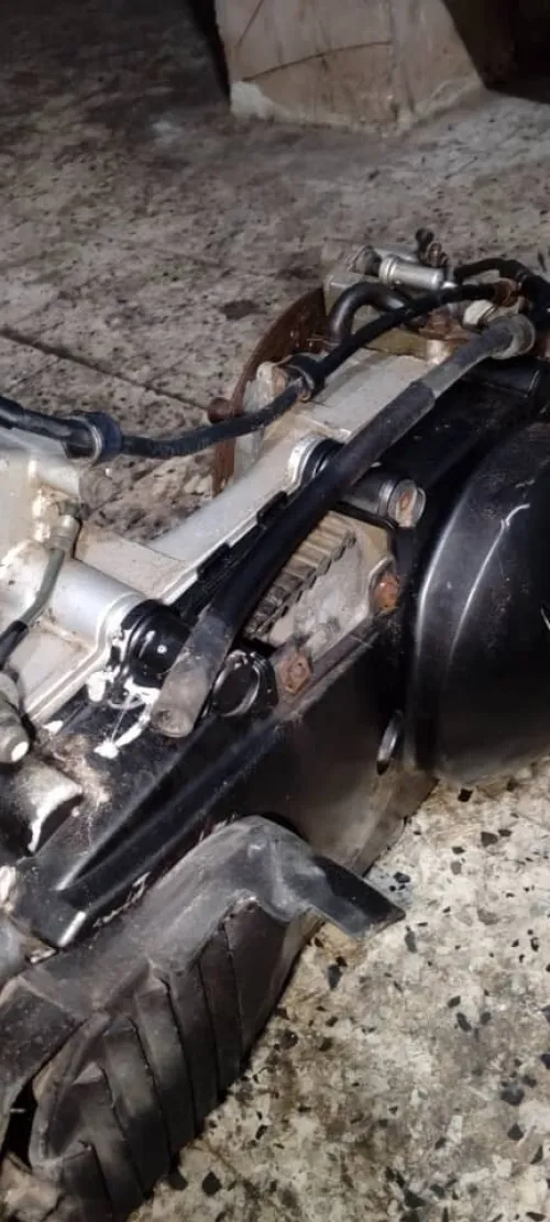moteur et pièces moto burgman 400cc