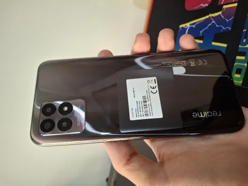 Realme I8