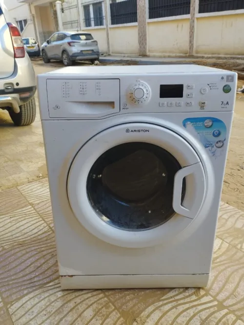 MACHINE A LAVER ARISTON 7 KG