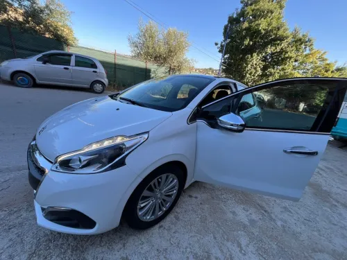 Peugeot 208 2019 Allure Facelift
