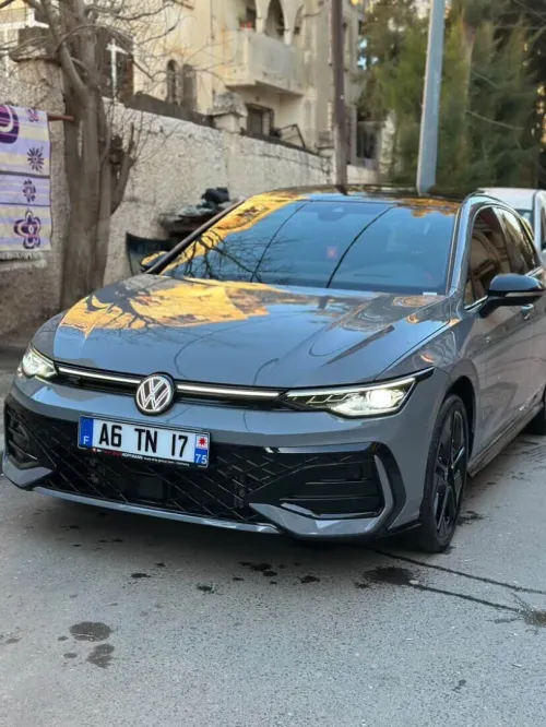 Volkswagen Golf 8 2025 R Black Edition 