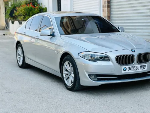 BMW Série 5 2011 528i sport