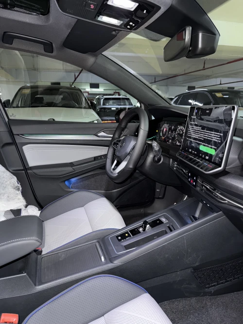 Volkswagen Golf 8.5 2025 R line